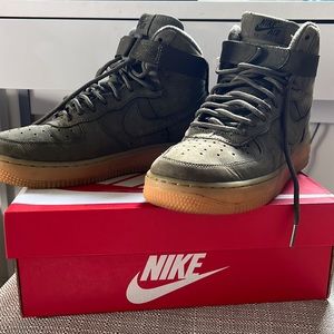 Nike Air Force 1 High WB GS ‘Medium Olive’